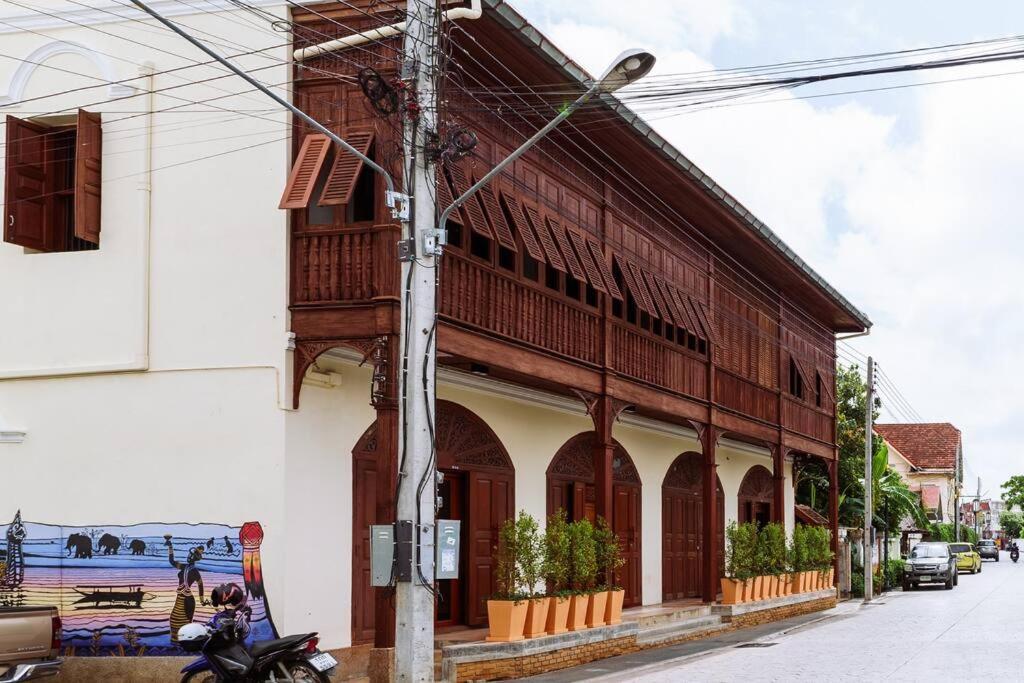 Treetop - Fong Lee Cc Lampang Walking Street Exterior photo